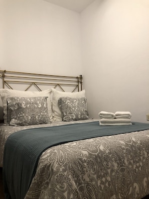 2 Schlafzimmer, Bügeleisen/Bügelbrett, Reisekinderbett, kostenloses WLAN