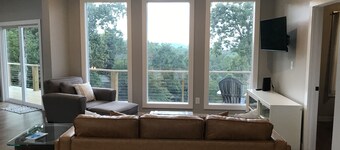 Beautiful KY Lake View + Nature, Family friendly, Hot Tub