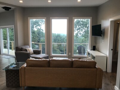 Beautiful KY Lake View + Nature, Family friendly, Hot Tub