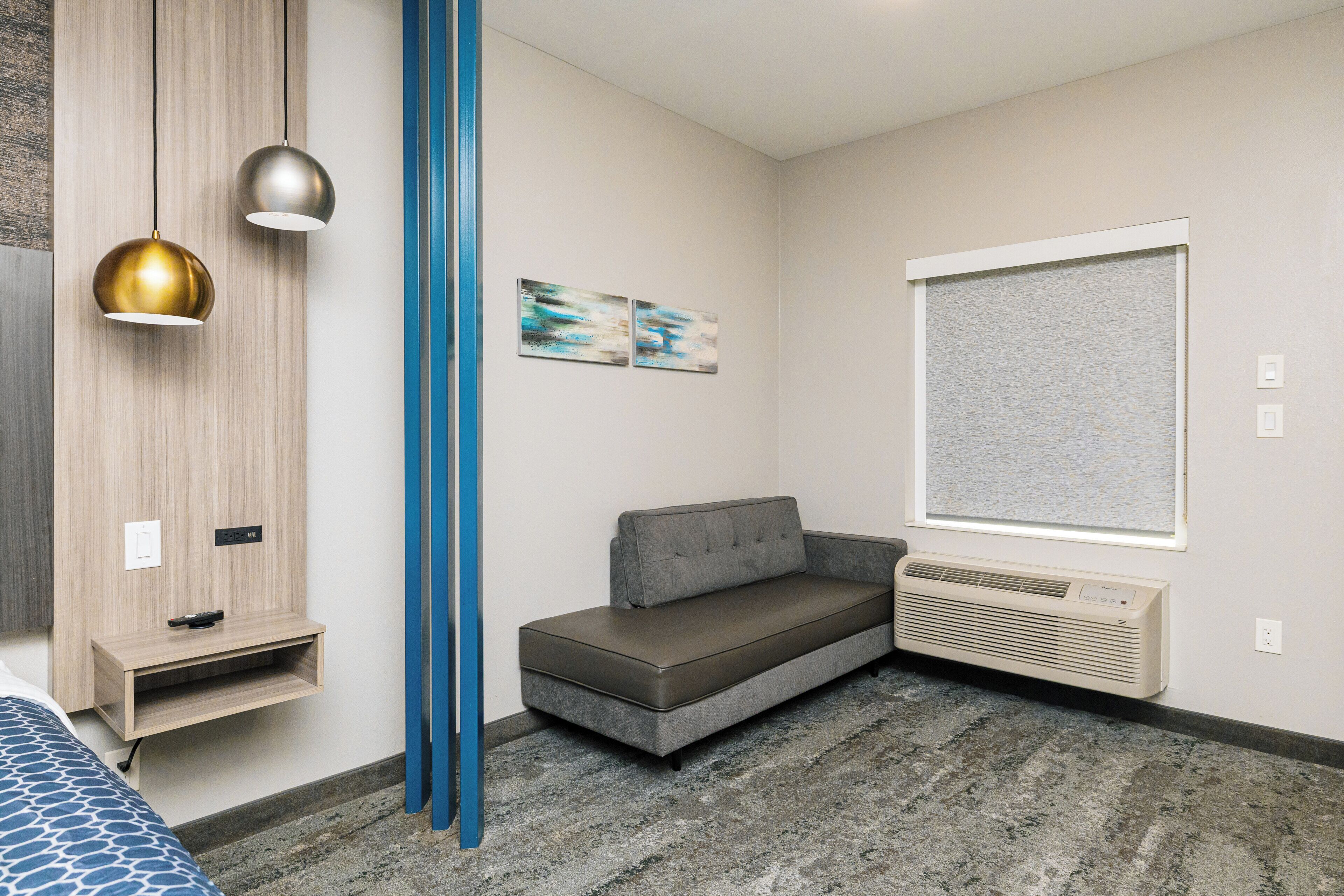 Deluxe Single Room, 1 King Bed, Non Smoking, Private Bathroom | Premium bedding, down comforters, desk, laptop workspace