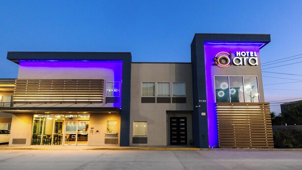 Exterior - Hotel Solara Hobby Airport (Houston)