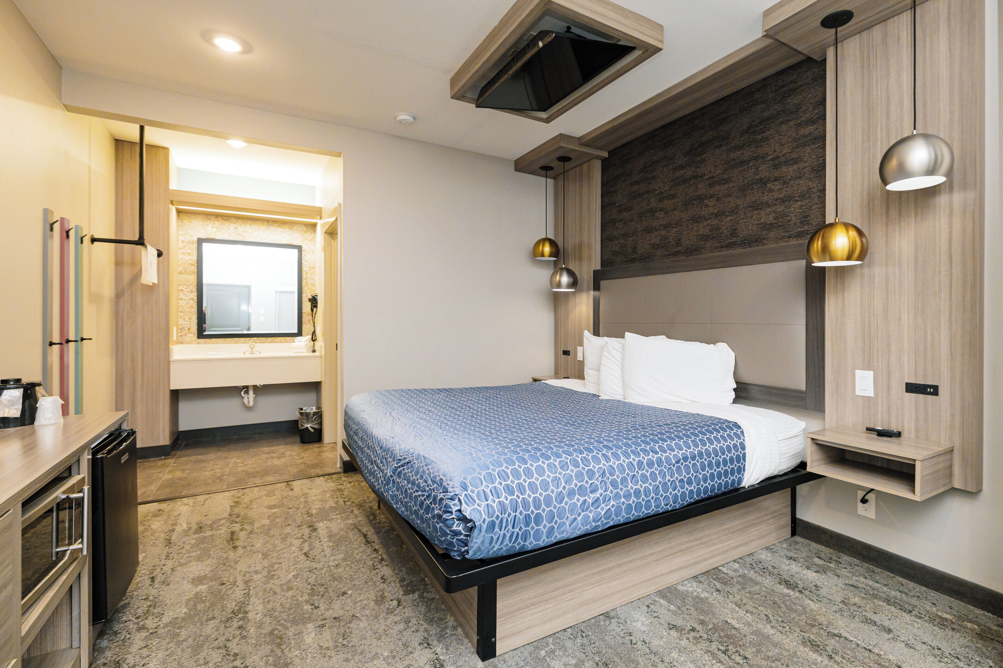 Standard Single Room | Down duvets, desk, laptop workspace, iron/ironing board (on request)