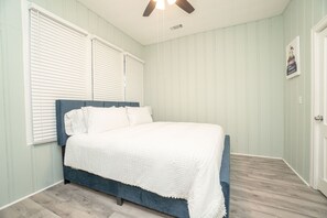 2 عدّة غرف نوم ومكتب ومكواة/لوح كي وواي فاي مجانًا