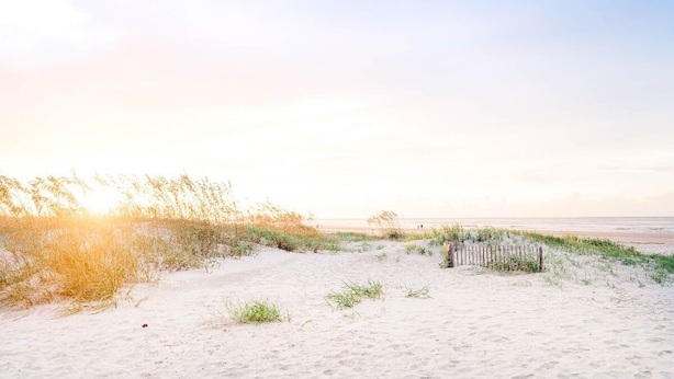 Beach - Splash of Chic - Three Bedroom House, Sleeps 8 (Fripp Island)