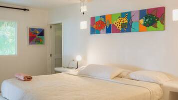 4 bedrooms, desk, free WiFi, bed sheets