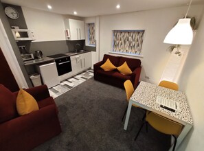 Family Studio, Private Bathroom (Apartment 3) | Private kitchen - The Bawdens Holiday Apartments (Blackpool)