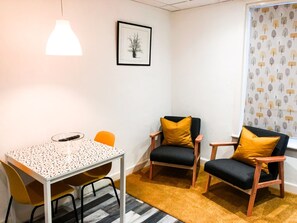Standard Studio, Private Bathroom (Apartment 4) | Lounge