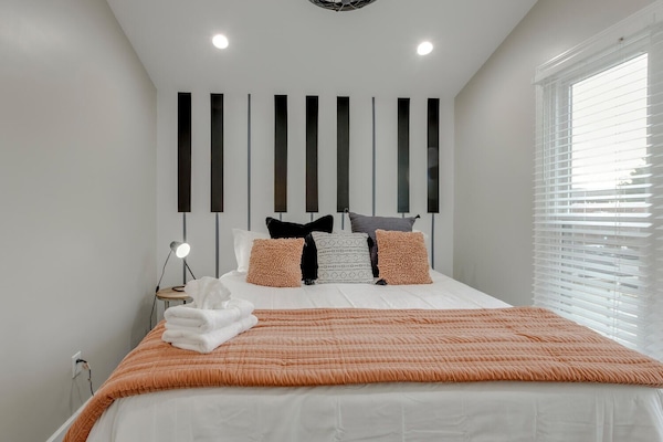 Signature piano-key accent wall inspired by Music City