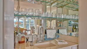 Private kitchen - Marsh Lake by Peace Vacations (Georgetown)