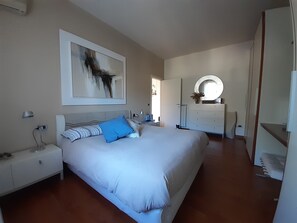 1 bedroom, WiFi - Grande camera e bagno con vasca idromassaggio (Comune di Sesto Fiorentino)