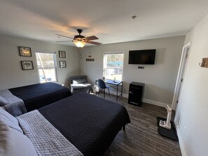 Standaard kamer | Luxe beddengoed, bedden met traagschuimmatras, individueel gedecoreerd