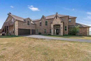 Exterior - Newly Built Waterfront Lakehouse w/Private Pier (Kerens)