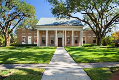 Spacious Laurel Home Near Historic DIstrict