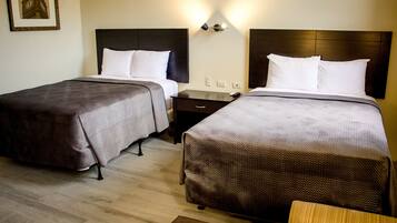 Habitación básica doble | Wifi gratis y ropa de cama