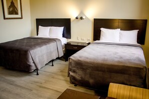 Basic Double Room | Free WiFi, bed sheets - Vista Terra (Chiquimula)