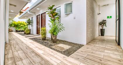 Large New 1bd/1ba Apartment Steps to Beach w/AC