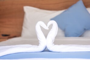 1 quarto, cofres nos quartos, ferros/tábuas de passar roupa