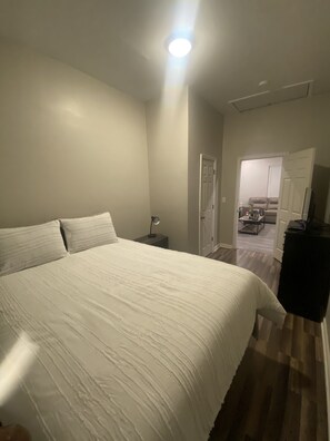 3 soverom, strykejern/-brett, wi-fi (inkludert) og sengetøy