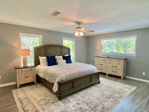 5 عدّة غرف نوم ومكتب ومكواة/لوح كي وواي فاي مجانًا