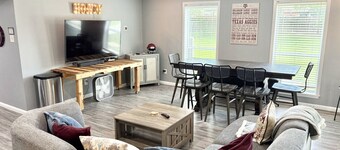 Gig`em on Glade-Spacious 5BR Home w/ Huge Backyard near TAMU