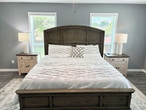 5 bedrooms, desk, iron/ironing board, free WiFi
