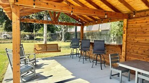 屋外ダイニングエリア