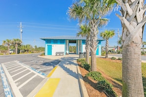 Property grounds - Pet Friendly, Beach Access, GolfCart, Pool, Grill (Santa Rosa Beach)