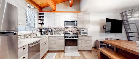 Fridge, microwave, oven, stovetop