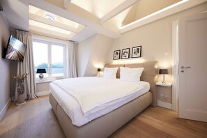 3 slaapkamers, een strijkplank/strijkijzer, wifi, beddengoed