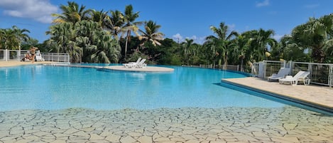 Piscine extérieure