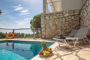 Et oppvarmet basseng