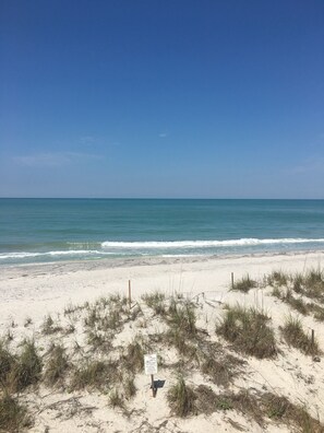 On the beach, sun loungers, beach towels - Pet friendly, on the beach, paddle boards, kayaks, bikes (Placida)