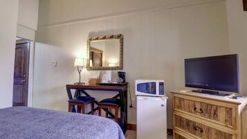 Room, 1 Bedroom | In-room dining