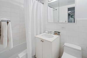 Unclassified image, 3 of 15, button