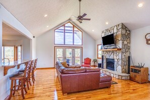 TV, fireplace, DVD player, table football