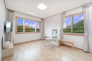 Exterior - Jeju Gwaneumsa Ganeun gil Pension (Jeju City)