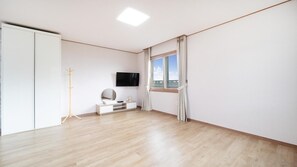 1 bedroom, free WiFi - Jeju Gwaneumsa Ganeun gil Pension (Jeju City)