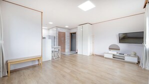 1 bedroom, free WiFi - Jeju Gwaneumsa Ganeun gil Pension (Jeju City)
