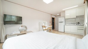 1 bedroom, free WiFi - Jeju Gwaneumsa Ganeun gil Pension (Jeju City)