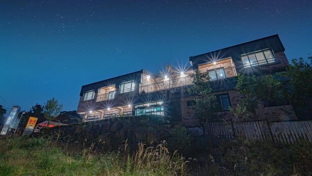 Exterior - Jeju Gwaneumsa Ganeun gil Pension (Jeju City)