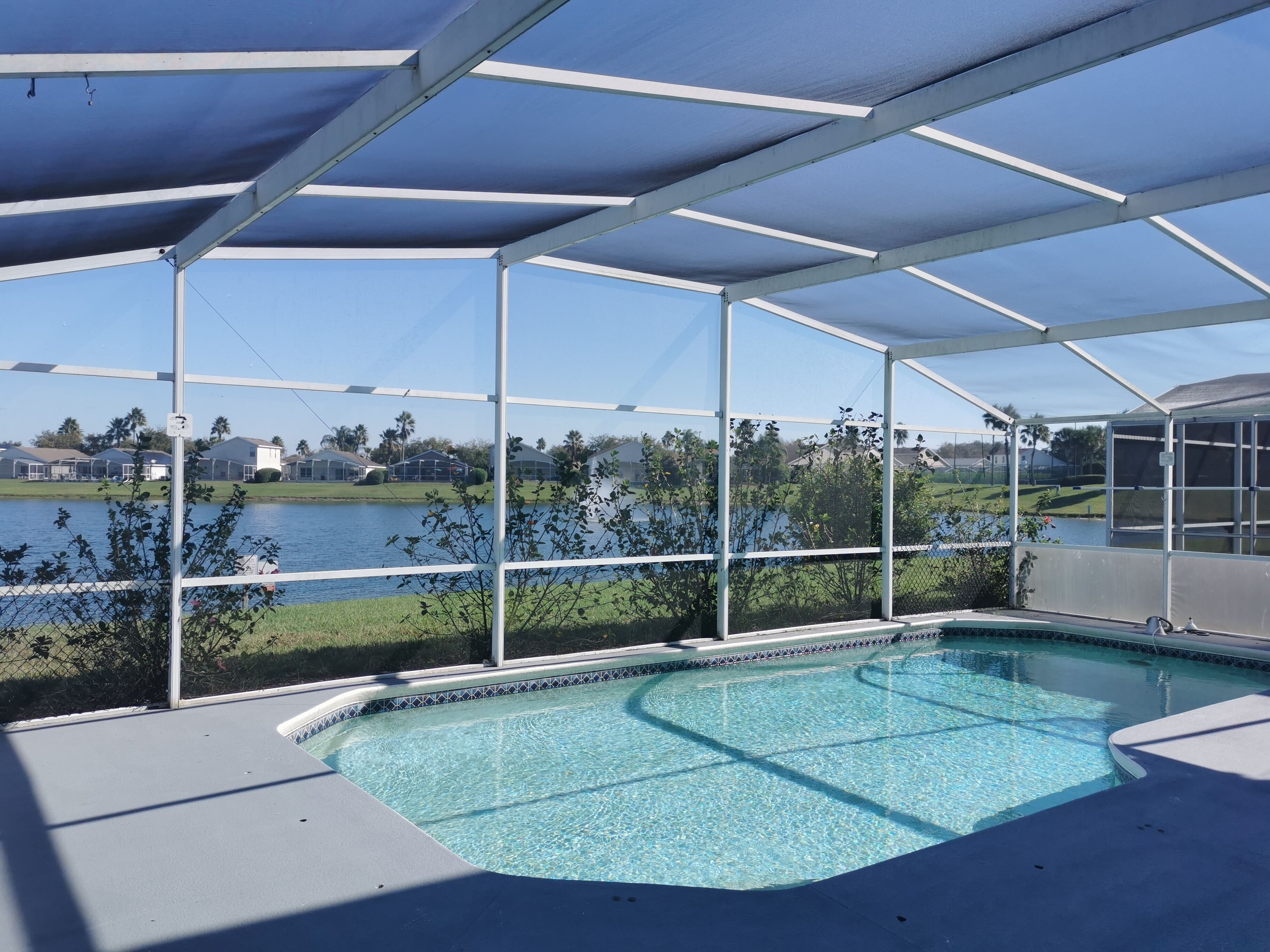 Ulkouima-allas, lämmitetty uima-allas