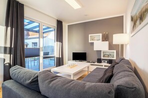 Fernseher, Stereoanlage