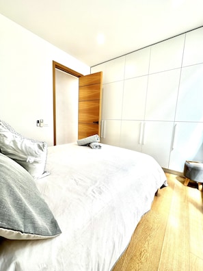 3 chambres, bureau, fer et planche Ă repasser, Wi-Fi gratuit
