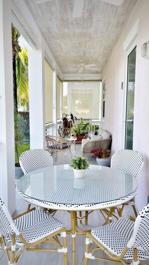 Outdoor dining