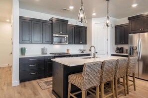 聯排別墅, 4 間臥室 | 私人廚房 | 電冰箱、烤箱、咖啡機/沖茶器、烤麵包機