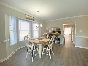 House, 3 Bedrooms | Dining