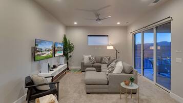 Télévision, cheminée, jeux vidéo