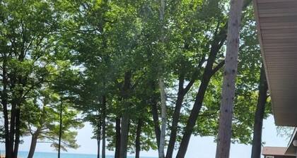 Sunrise Beach Oscoda - Lake Huron | Condo |Sleeps 8 | 3BR/2BA | Private Beach