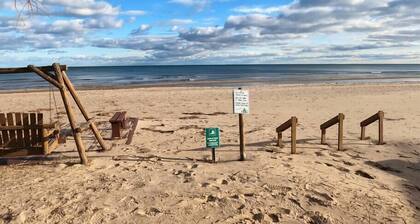Sunrise Beach Oscoda - Lake Huron | Condo |Sleeps 8 | 3BR/2BA | Private Beach