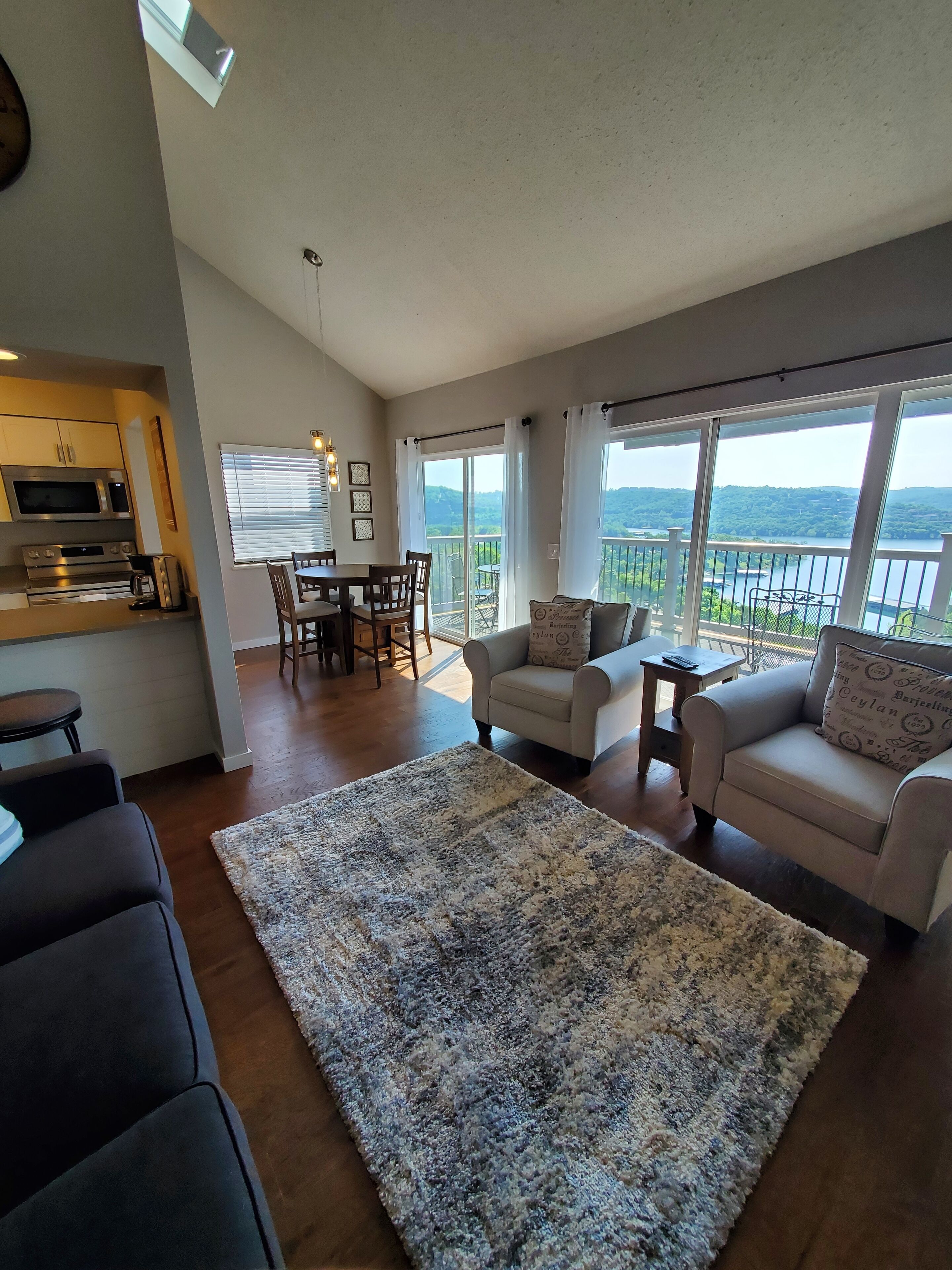 Smart TV, DVD player